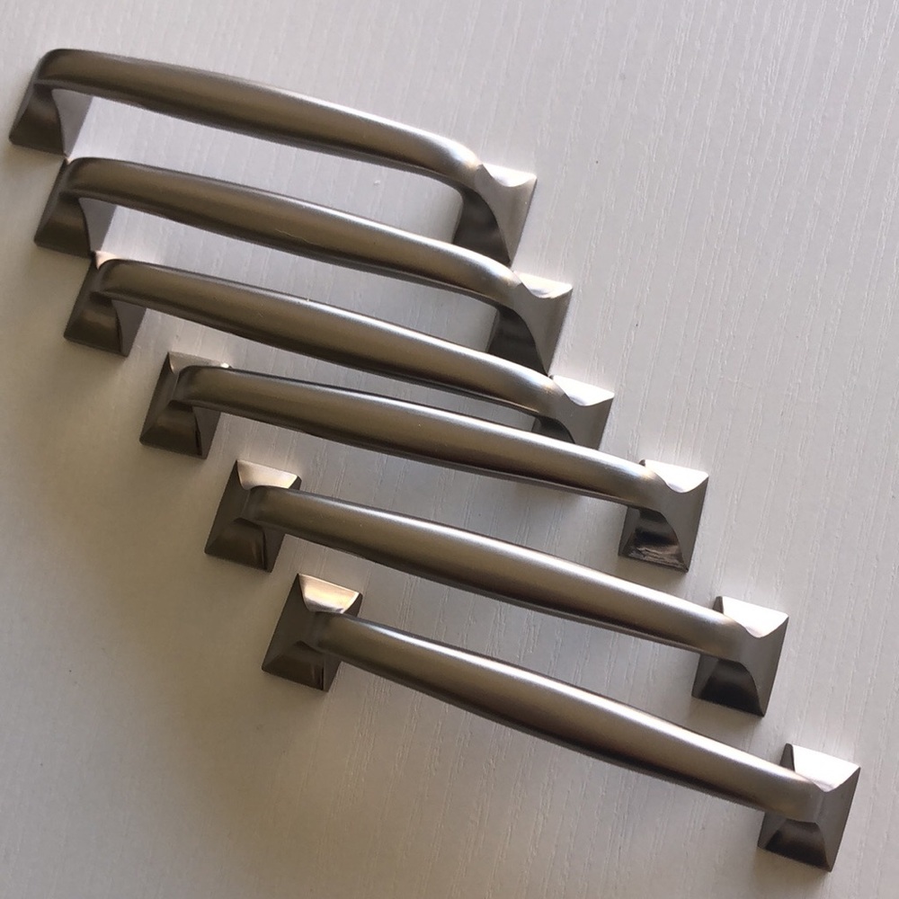 Brushed Nickel Cabinet Pull Handle - Sleek Modern Home Accent